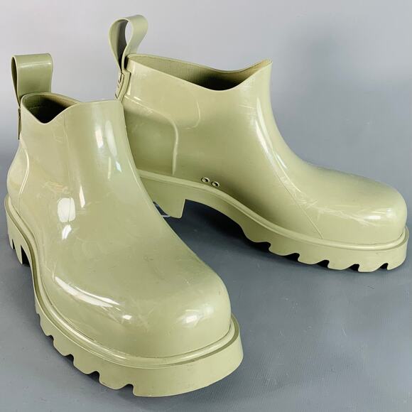 BOTTEGA VENETA Size 10 Green Sage Rubber Track Sole Rain Boots - Picture 1 of 9